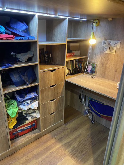 Продам спальню детскую