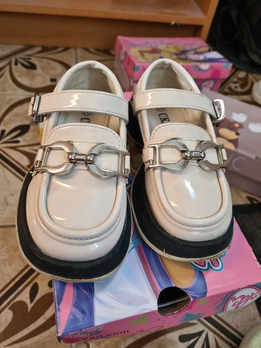 Обувь детская разные