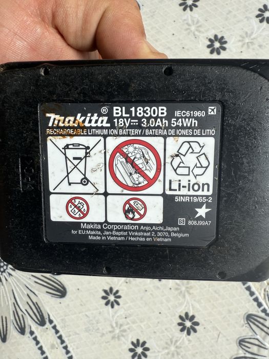 Акумулаторна батерия Makita BL1830, LXT, 18 V, 3 Ah