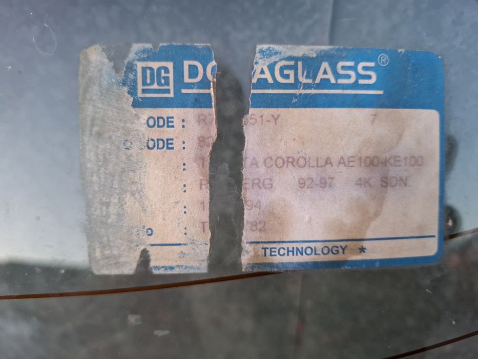 Стекло,заднее  Toyota.