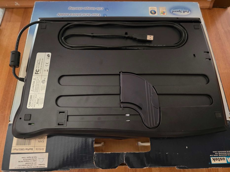 Mustek BearPaw 1200CU Plus II, model flatbed (A4)