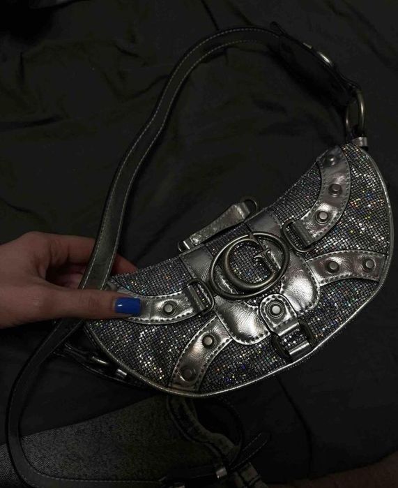 Продам сумку от Guess