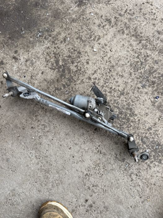 Моторче чистачки бмв х5 ф15 (motorche chistachki bmw x5 f15)