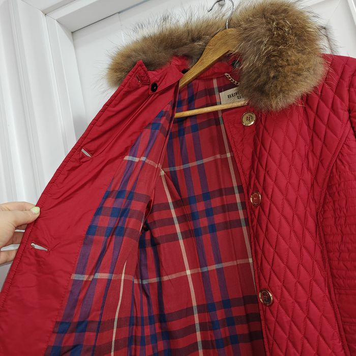 Geacă Burberry, căptușită, mărimea L, femei, cu blăniță detașabilă, purtată o dată. In stare impecabilă