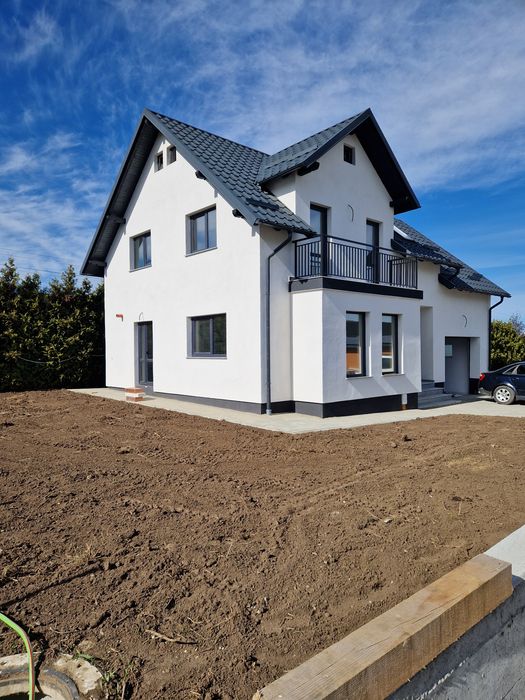 Casa de vanzare noua.