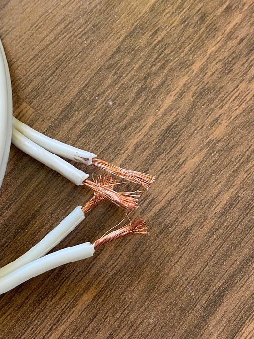 Качествен кабел за букшелф тонколони IXOS XHS113 OFC