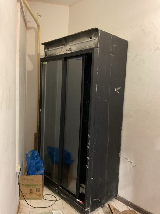 Продам холодильник большой БУ