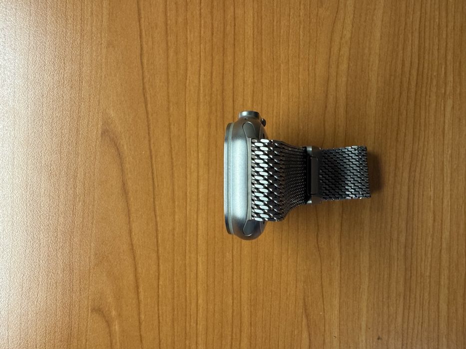 Apple Watch Ultra 2 Natural Titanium Milanese + coletie bratari