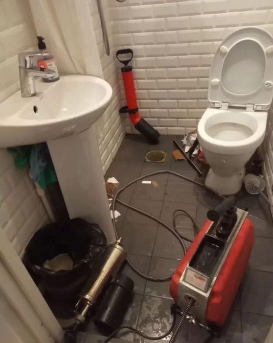 Прочистка канализации. Прочистка труб.