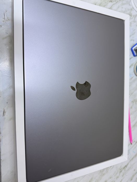 MacBook Pro заряд 96%