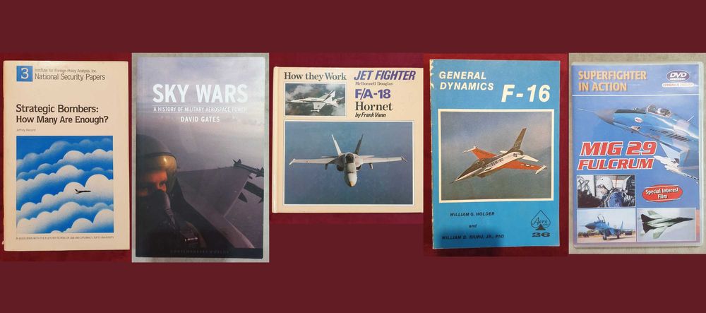 Бойна и цивилна авиация - 25 книги