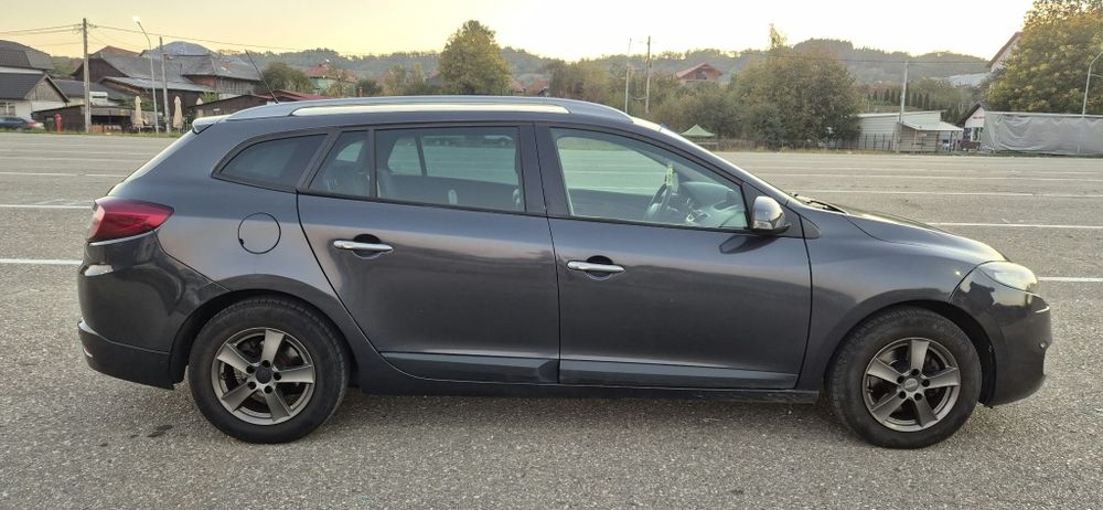 RENAULT Megane 2011 — imagine 3