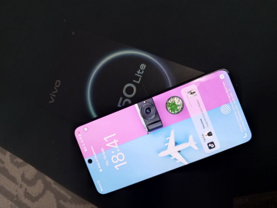Продам смартфон Vivo50lite
