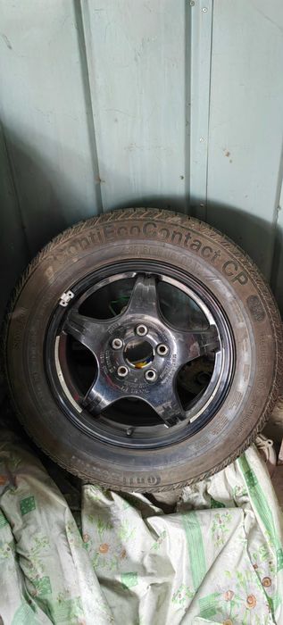 Шина с диском титановым. Новая