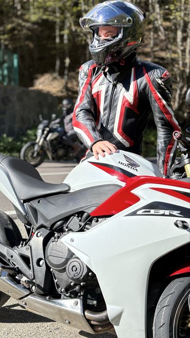 Vand Honda CBR 2011 ABS