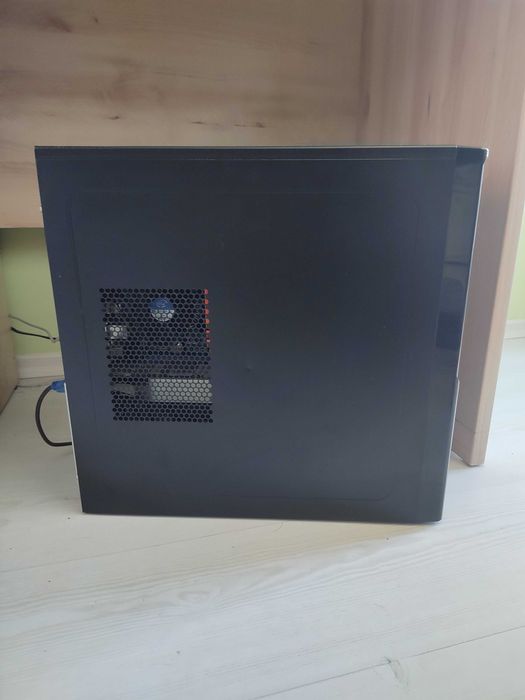 Настолен компютър Intel Pentium G2030  3GHz с монитор