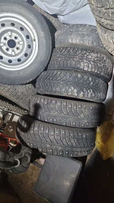 Продам зимний шины с дисками R14