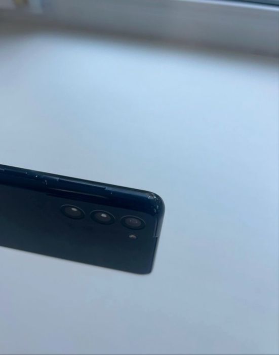 срочно продаю Samsung S21 plus 5G