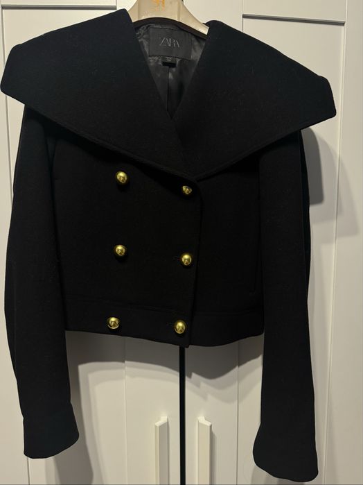 Късо палто на Zara