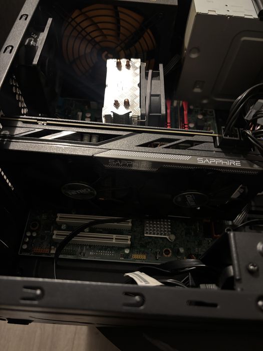 Pc gaming cu Monitor