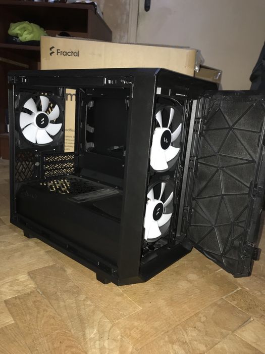 Кутия за компютър Fractal design Meshify nano2 ITX