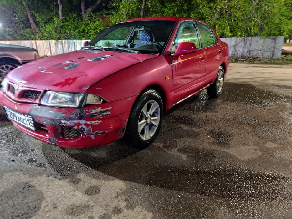 Продам Mitsubishi Carisma