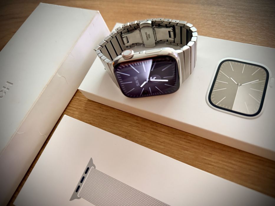 Apple Watch Series 9 45mm Stainless Steel Silver GPS+Cellular