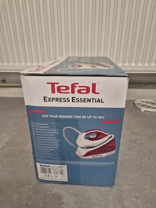 Паропарогенератор Tefal Express Essential (модел SV6111E1).