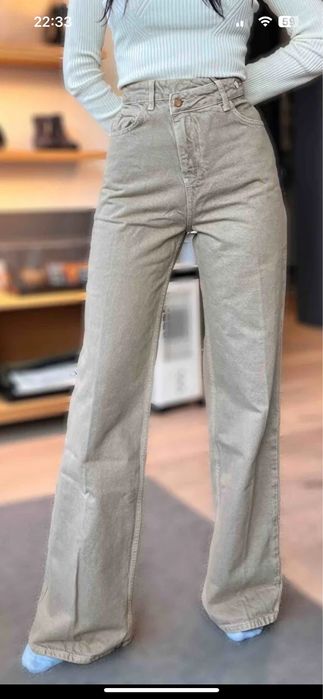 Blugi Trendyol noi cu eticheta