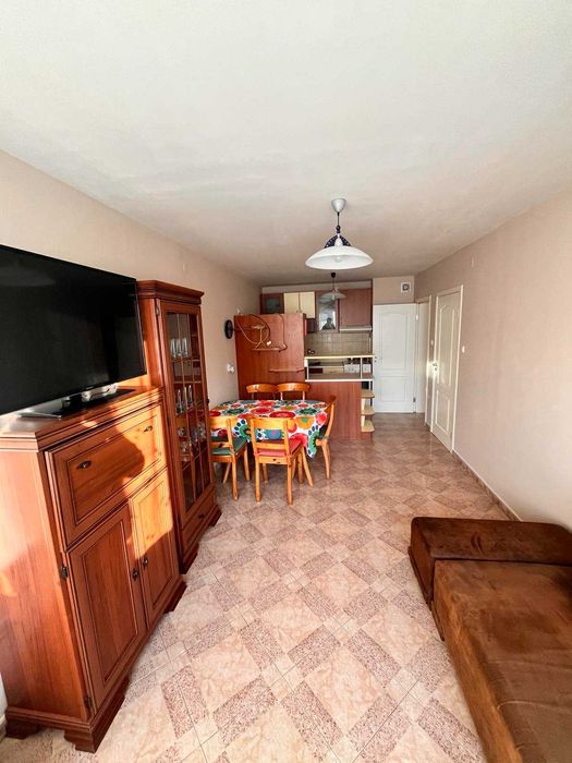 Дава се под наем Тристаен апартамент в София, Младост 1 - 89 кв.м за 747.66 € - Снимка #6