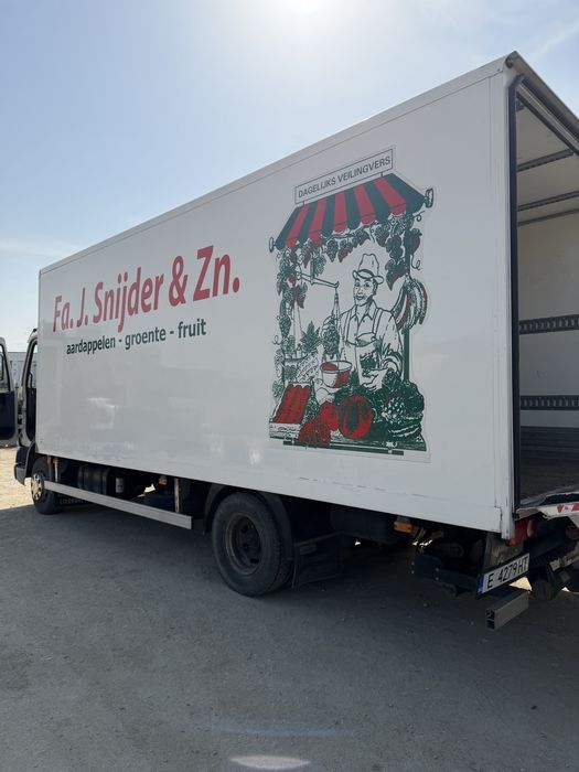 Фургон с падащ борд