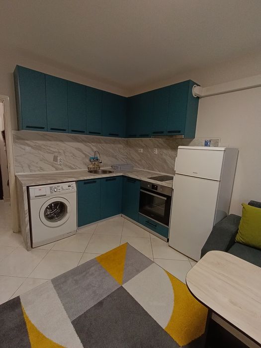 Дава се под наем Едностаен апартамент в Бургас, Меден рудник - зона Б - 28 кв.м за 255 € - Снимка #2