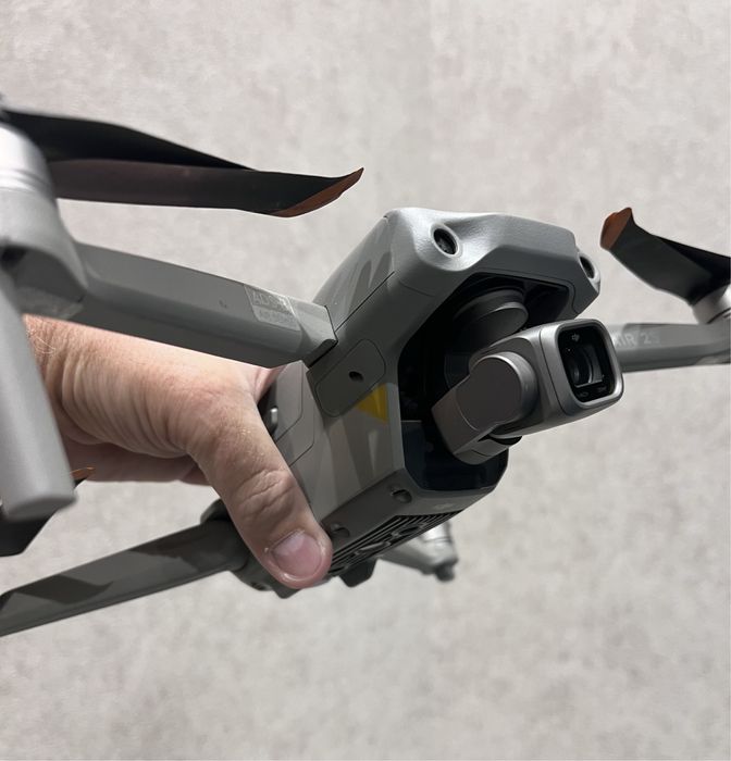DJI Air 2S продам.