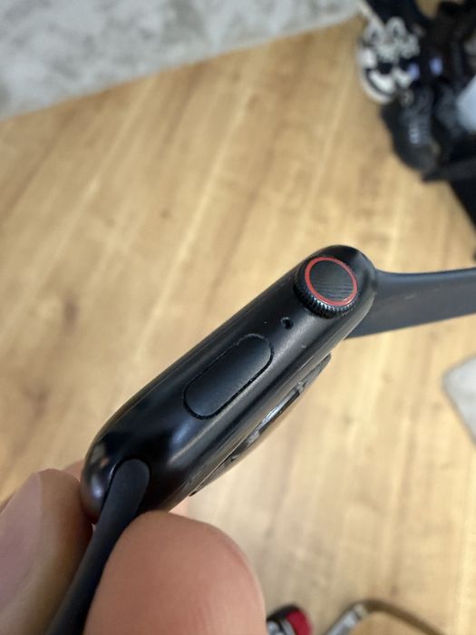 Apple Watch Series 9 Cellular 45mm + bratara Milanese originala