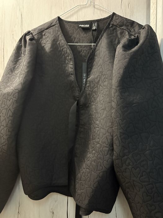 Bolero  negru, M, Pieces, deosebit si versatil pt tinute de zi si de seara