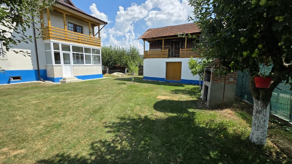 Vand casa in comuna Dobroteasa, jud Olt
