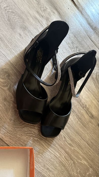 Туфли, босоножки