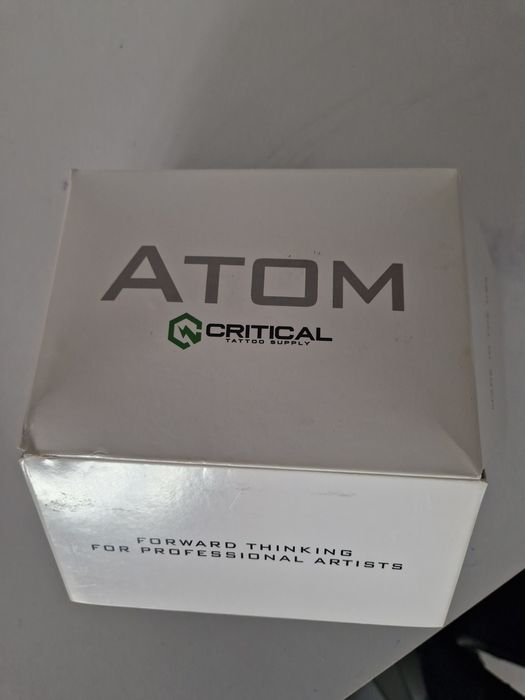 SURSA Critical Atom