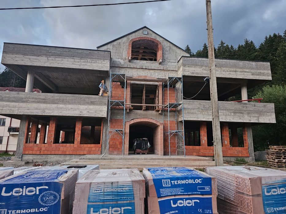 Clădire de vanzare Teren Pensiune