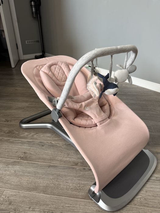 Ergobaby Evolve шезлонг розового цвета