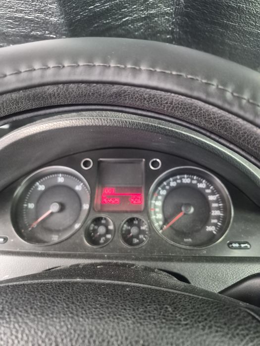 Vând VW Passat 2.0 TDI