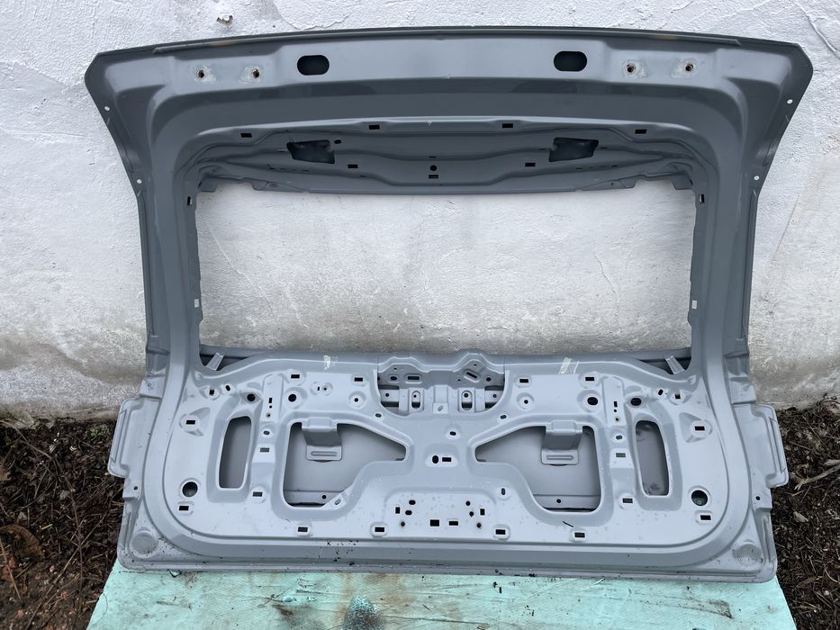 Заден капак багажник да Volvo EX30 Волво ЕХ30  2024г-