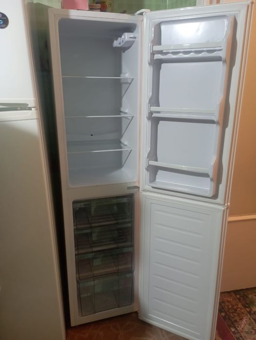 Продам холодильник