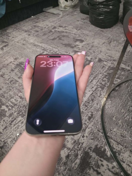 Vând schimb iPhone 15 Pro Max