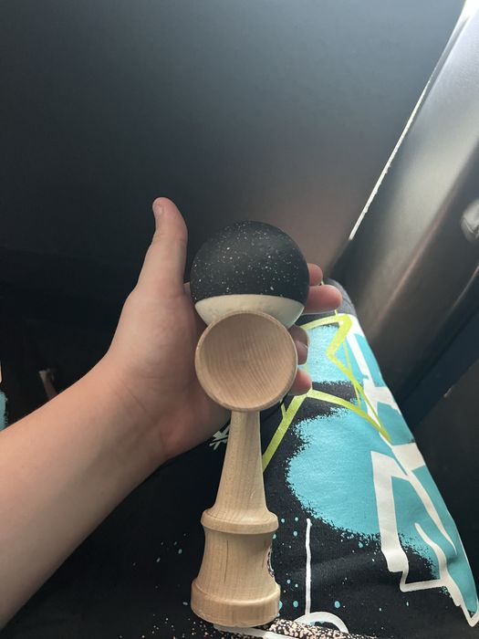 Vand sau dau la schimb kendama