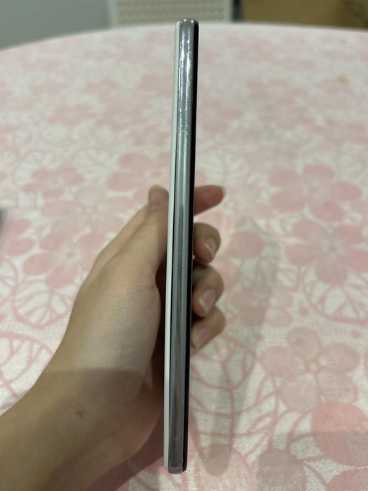 samsung A72 белого цвета