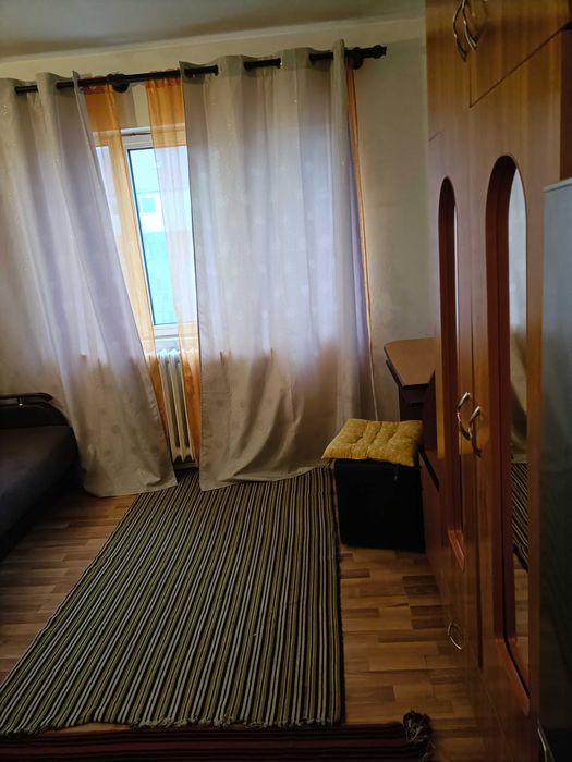 PROPRIETAR vand sau schimb camera camin cu ap 2 cam