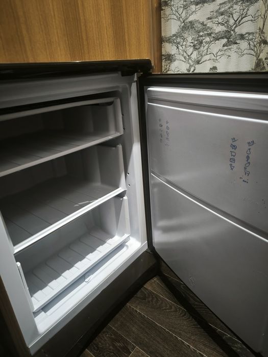 Холодильник indesit
