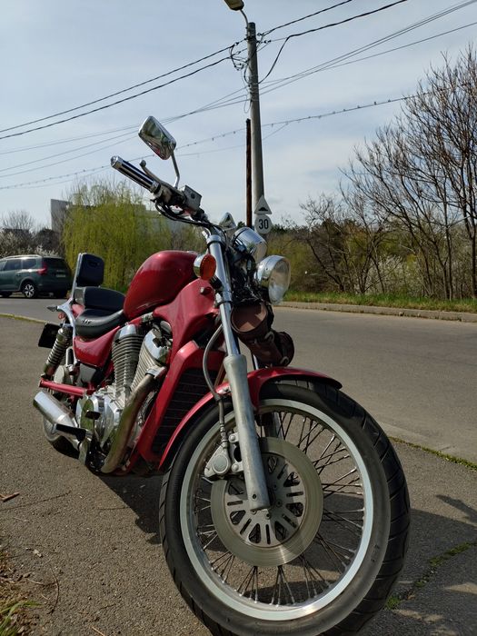 Suzuki Intruder VS 600cc A2