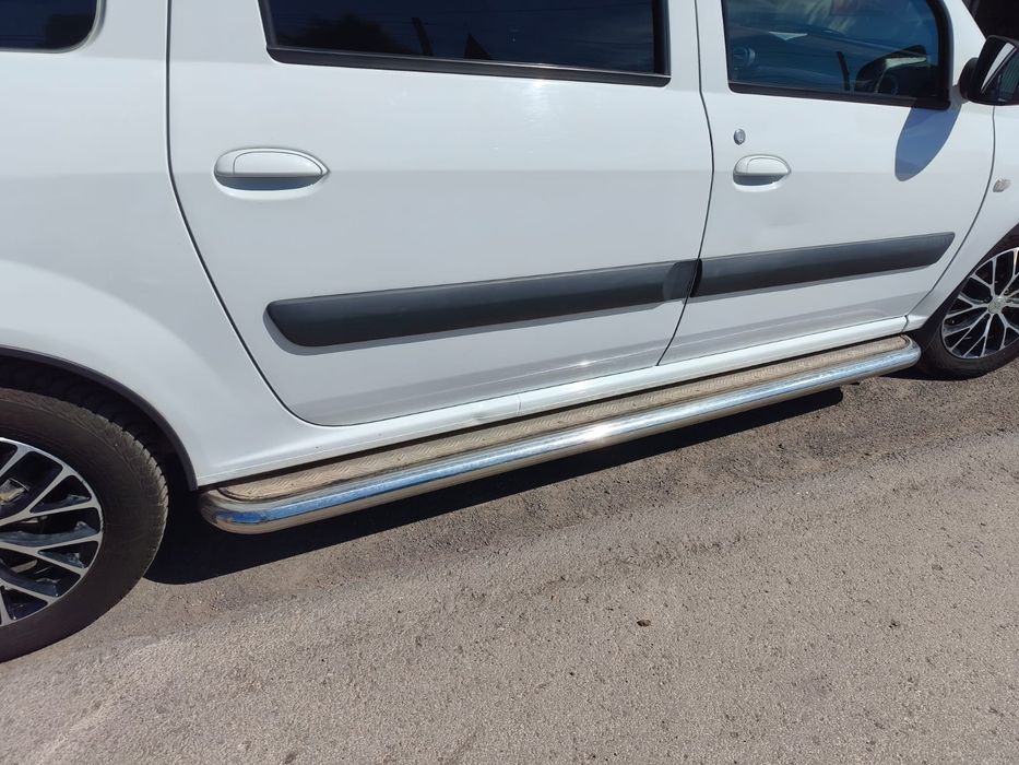 Продаю автомобиль Lada Largus